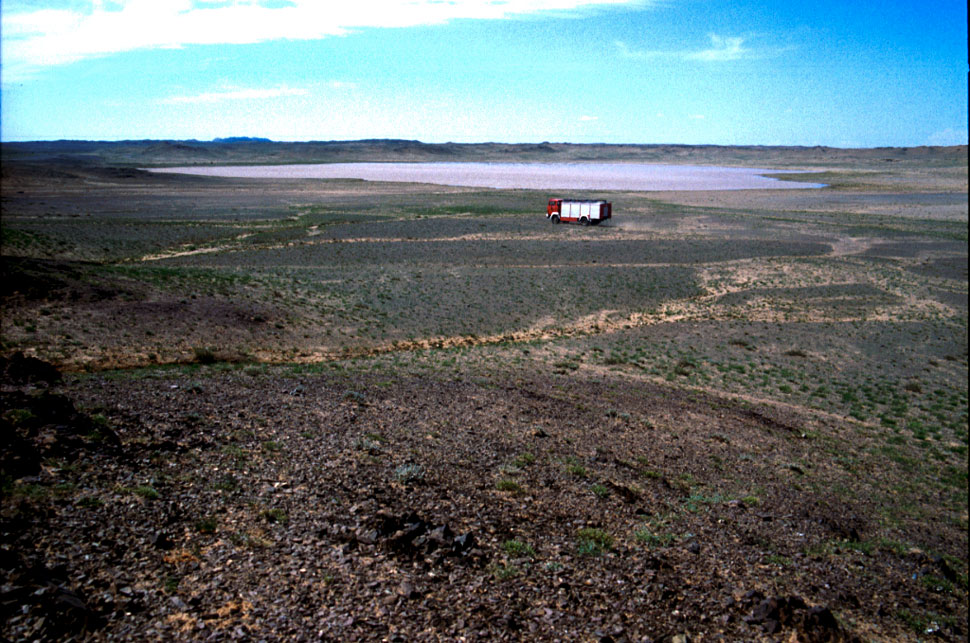 deutsches auto in der wste gobi